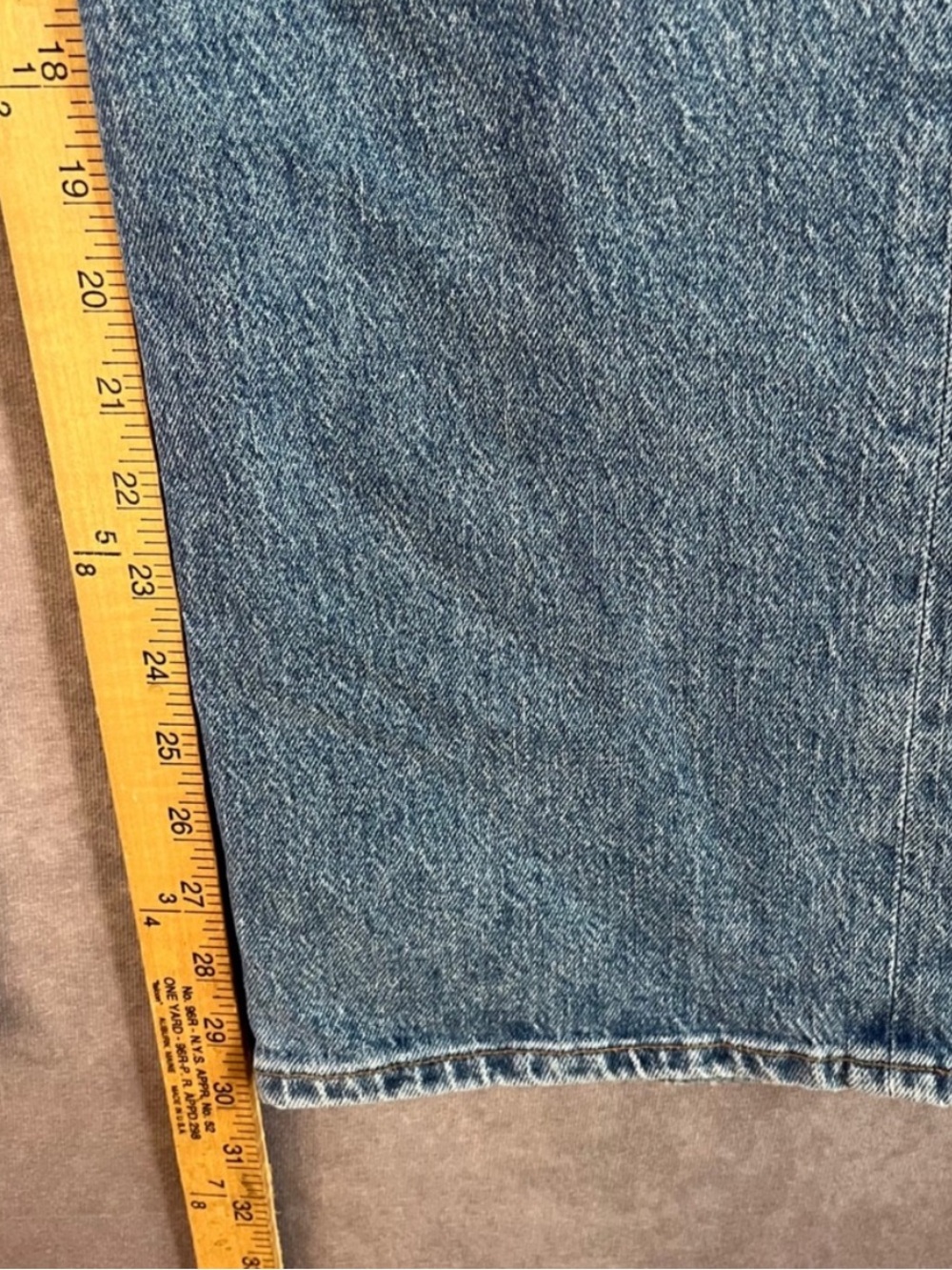 Agolde Harper Straight Leg Jeans in Medium Blue Wash - Picture 7 of 8